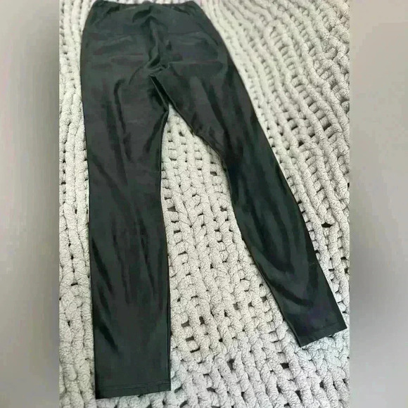 High Waisted Faux Leather Leggings & Moto Ribbed Leggings Small - Picture 7 of 12